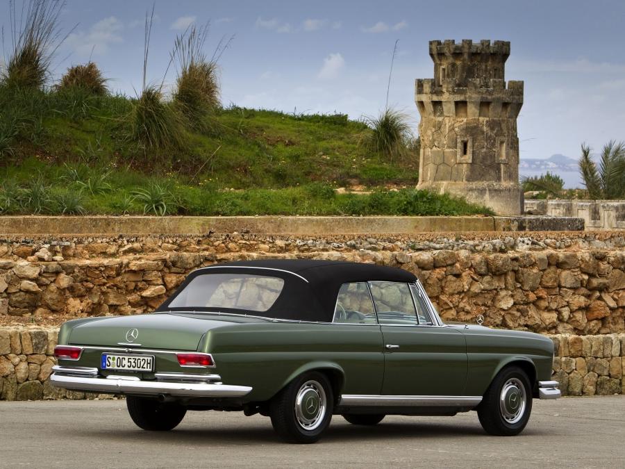  Mercedes-Benz 220 SE Cabriolet 1961 года  (фото 7 из 7)